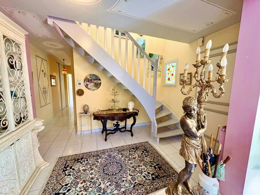 Maison - 6 pièces - photo 3