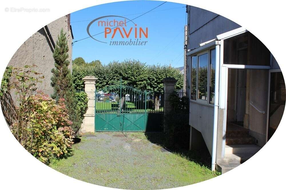 Maison à LA GUERCHE-SUR-L'AUBOIS