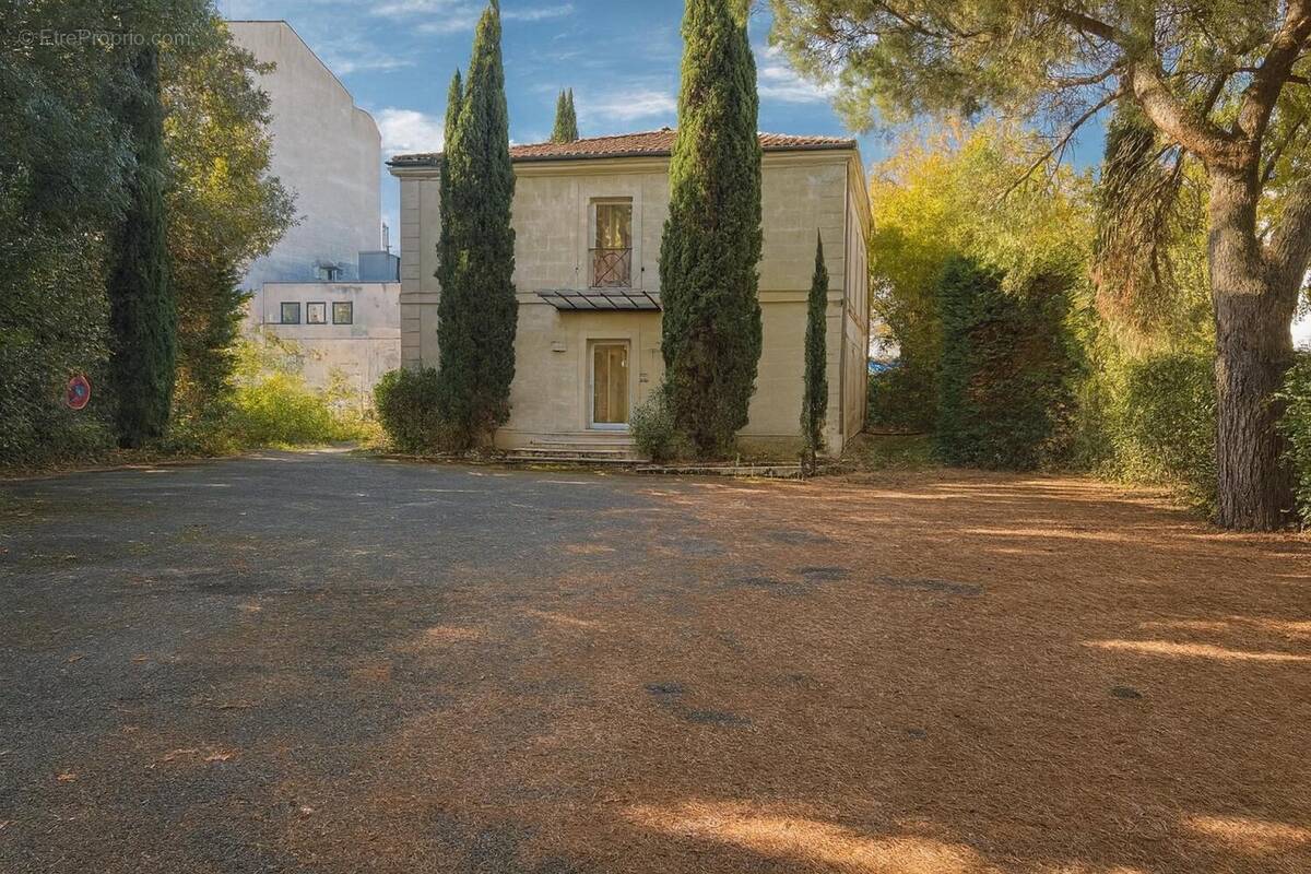 Photo 1 - Commerce à BORDEAUX