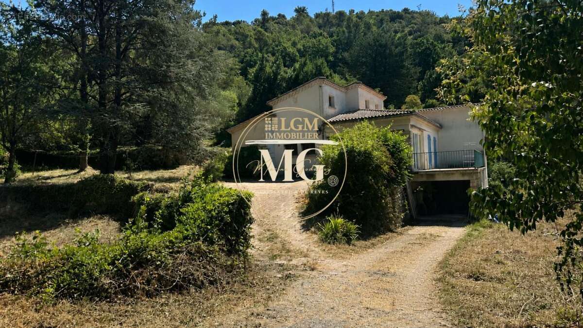 Maison - 7 pièces - 179m² - photo 12