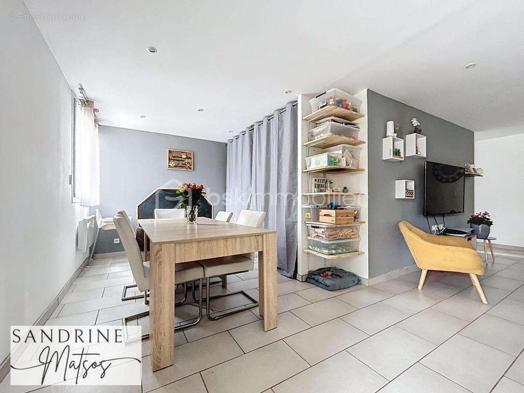 Appartement à CHARVIEU-CHAVAGNEUX