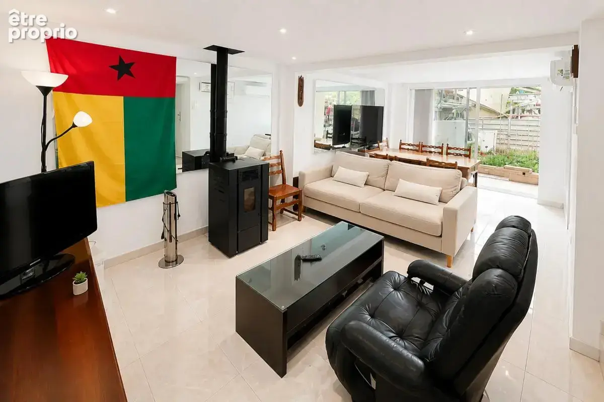 Maison en copropriété de 5 pièces de 85 m² à Mantes-la-Ville - photo 2