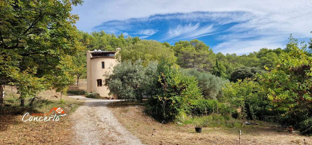 Maison à CALLAS