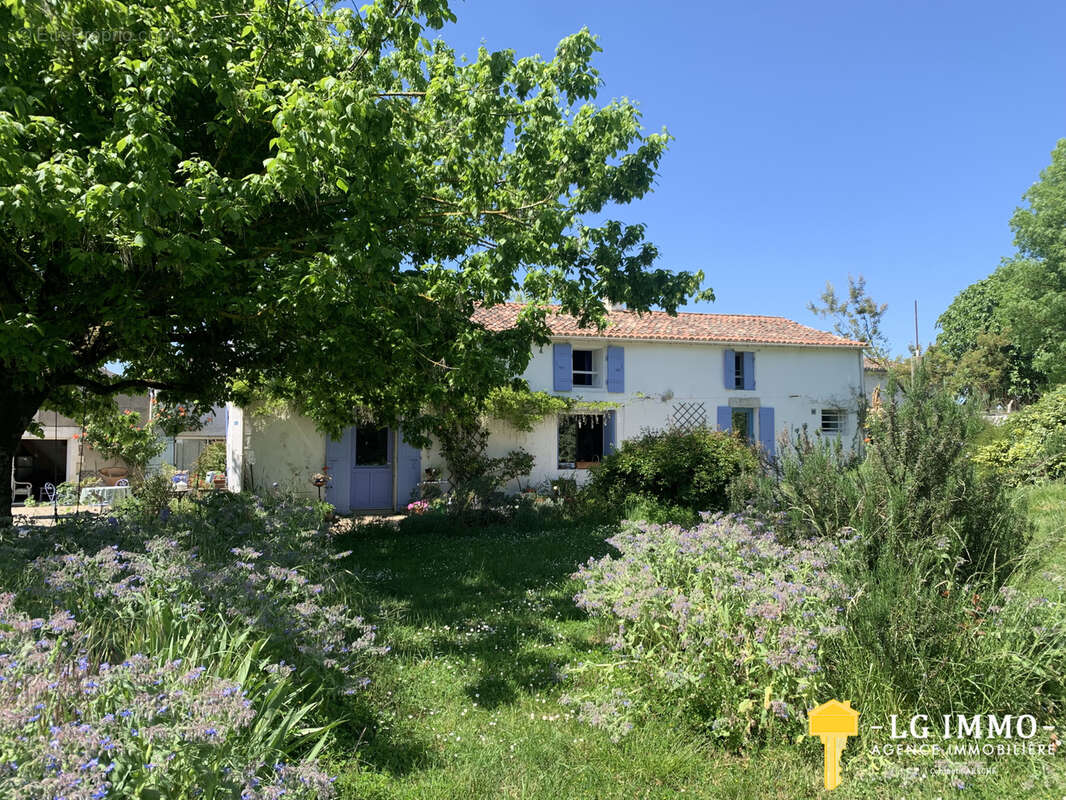 Maison à ARCES