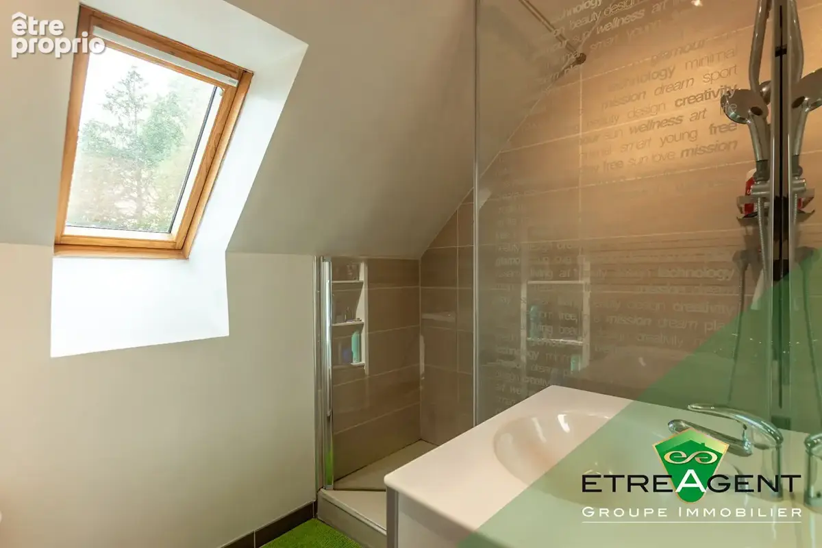 Maison SAINT-HILAIRE-SUR-RISLE - 197 m² - 5 chambres - photo 12