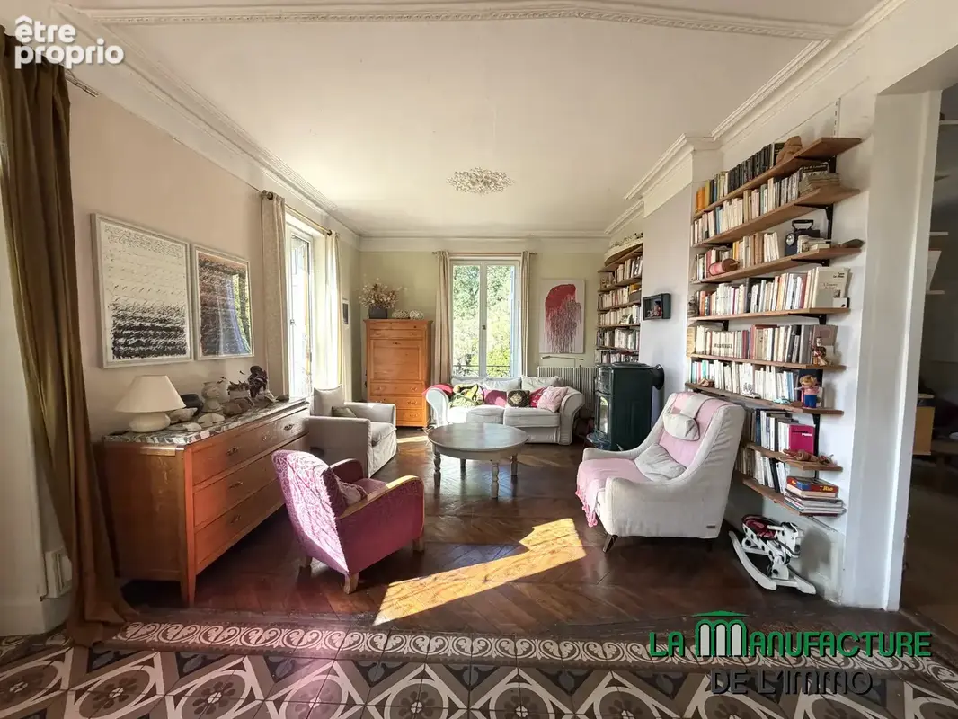 Maison bourgeoise de 1906 - 297.93 m2 habitables - parcelle de terrain de 2480 m2- secteur Cotatay / La Poura - photo 23
