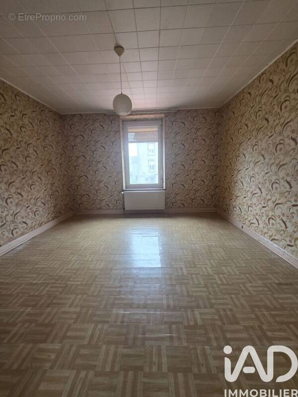 Photo 1 - Maison à CRUSNES