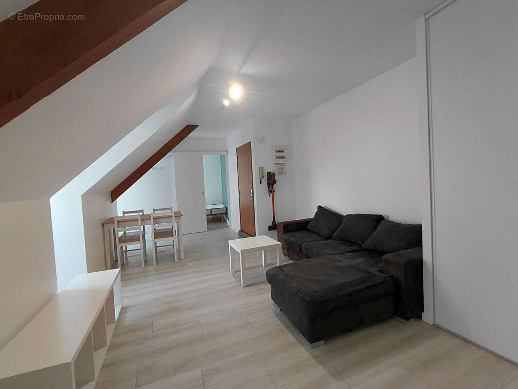 Appartement Laval 2 pièce(s) centre ville - photo 2