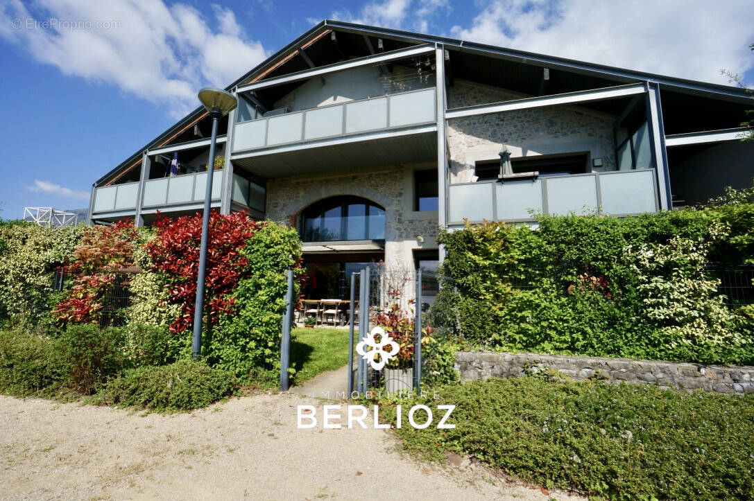 Appartement à MEYLAN