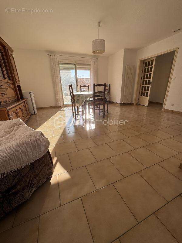 Maison à NISSAN-LEZ-ENSERUNE