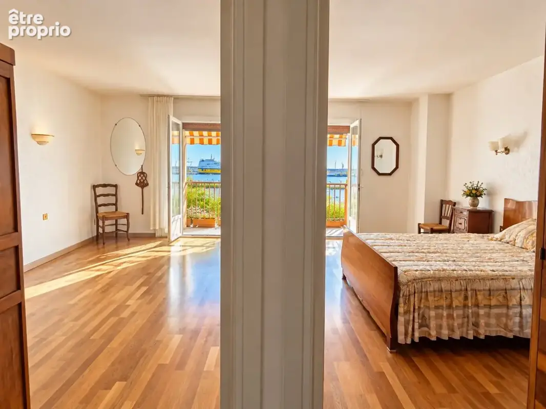 Côté Quai  98 m² avec terrasse, vue port et mer, à deux pas des Halles. - photo 6