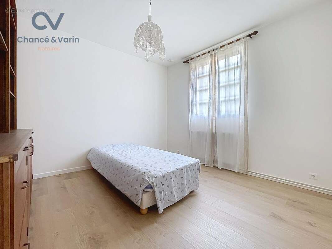Maison 175 m² à Saint-Desir  - photo 9