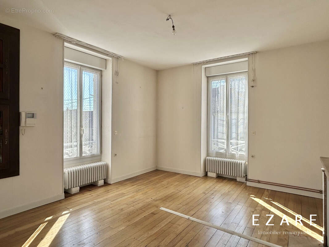 Maison à ARC-SUR-TILLE