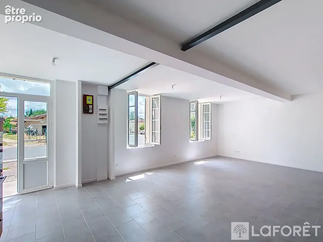 Maison Saint-martin-du-bois 5 pièce(s) - photo 2