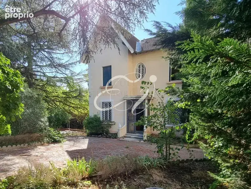 Maison à RILLIEUX-LA-PAPE
