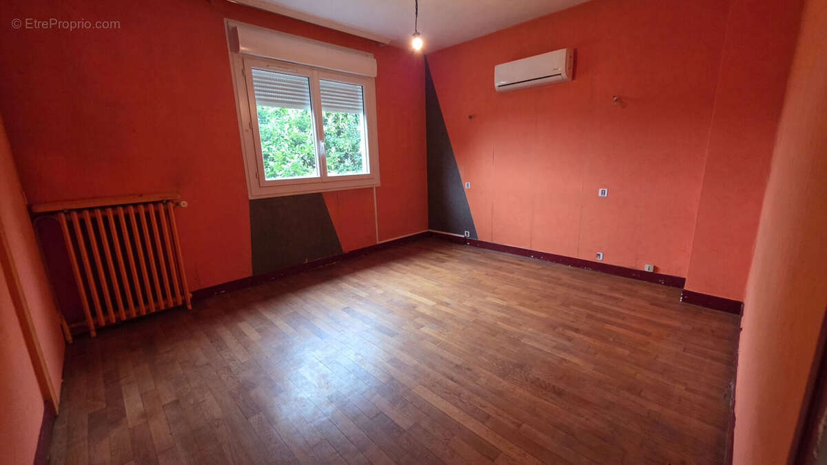 Maison à SAINT-YRIEIX-LA-PERCHE