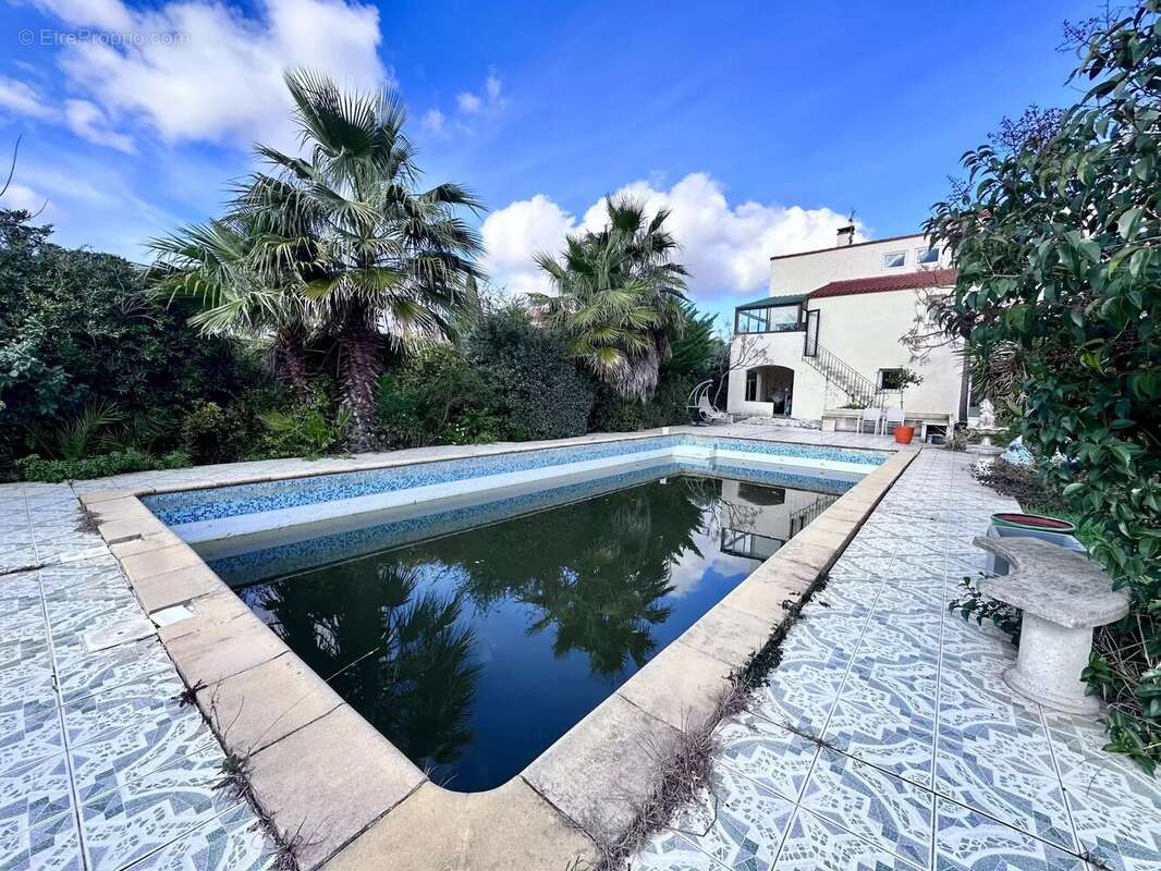 Maison à VILLENEUVE-DE-LA-RAHO