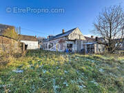 Maison à SAINS-RICHAUMONT