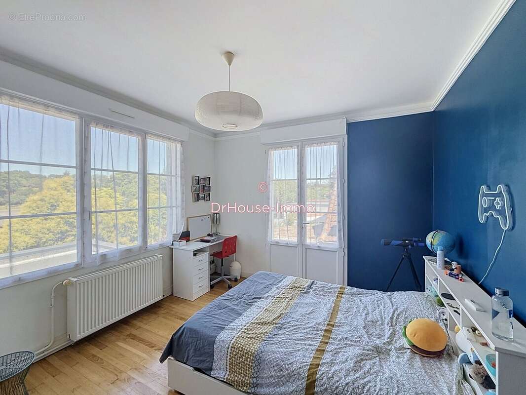 Maison 200 m² à Gond-Pontouvre  - photo 8