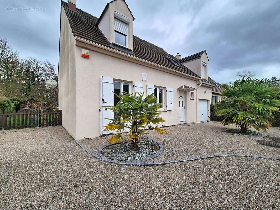 Maison à LAMORLAYE