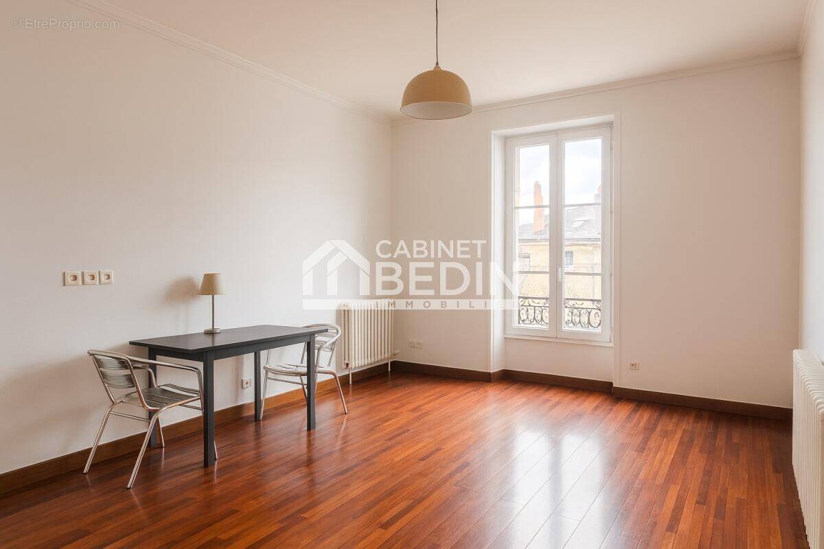 Appartement à BORDEAUX