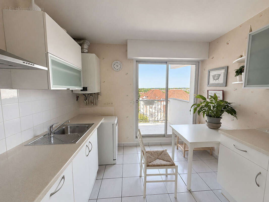 Pau 3 pièce(s) 73.45 m2 garage+ stationnement+ terrasse - photo 5