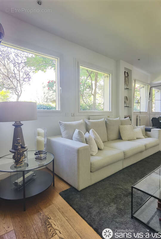 Appartement à SURESNES