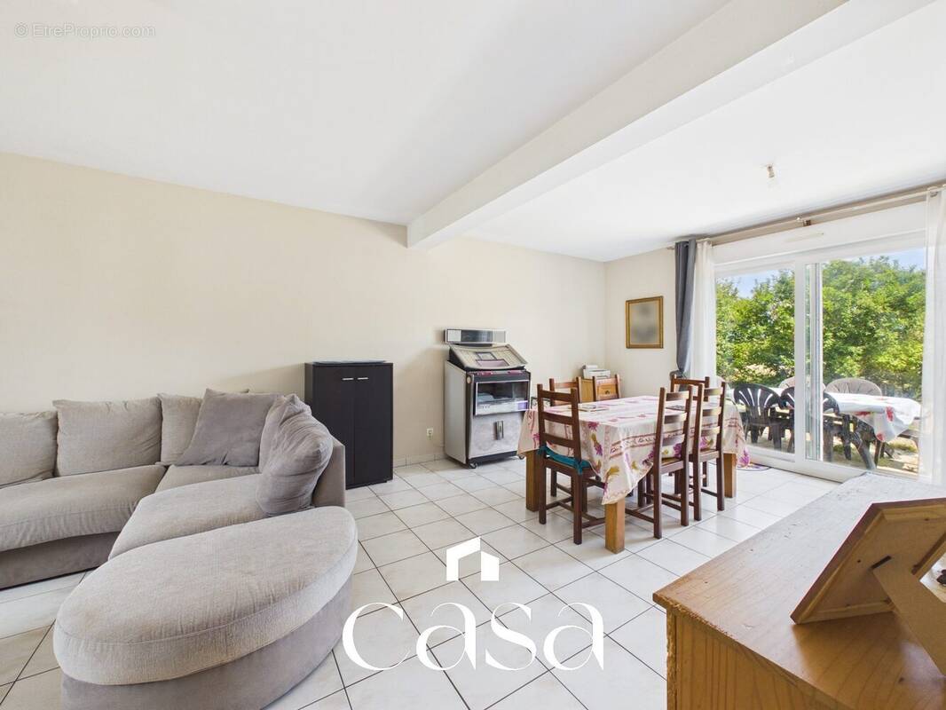 Maison 93 m² à Bernieres-Sur-Mer  - photo 1