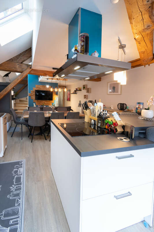 Appartement à FRASNE