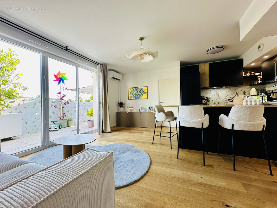 Appartement à LATTES
