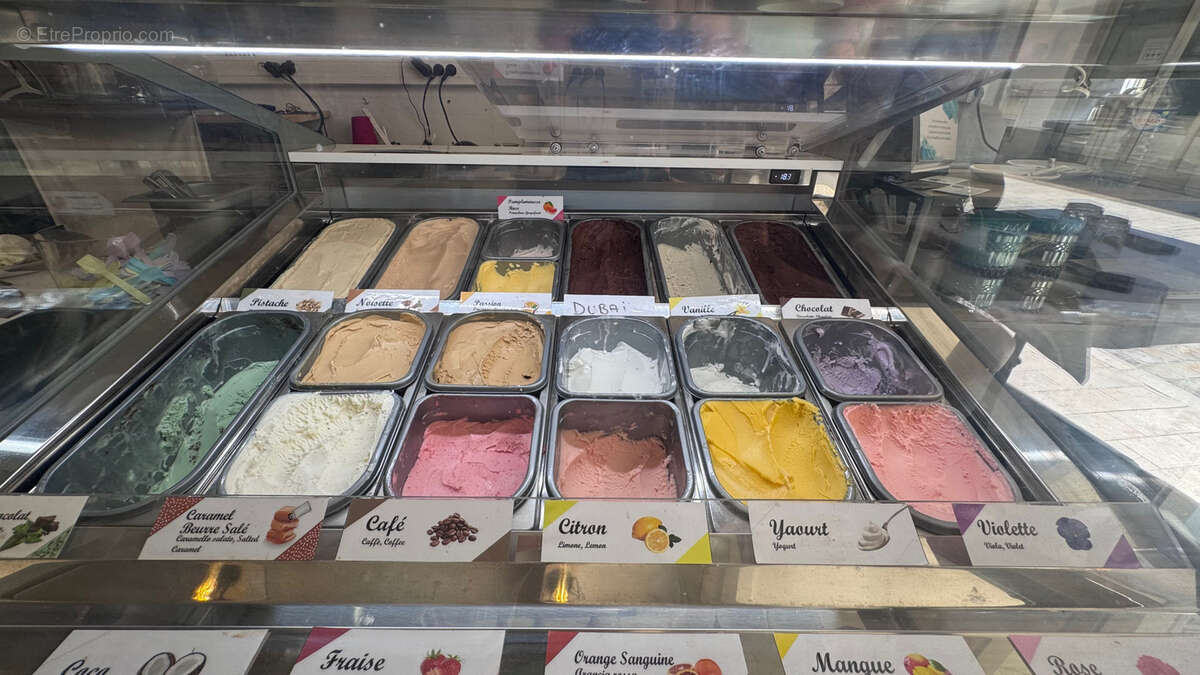 Commerce à LA COLLE-SUR-LOUP