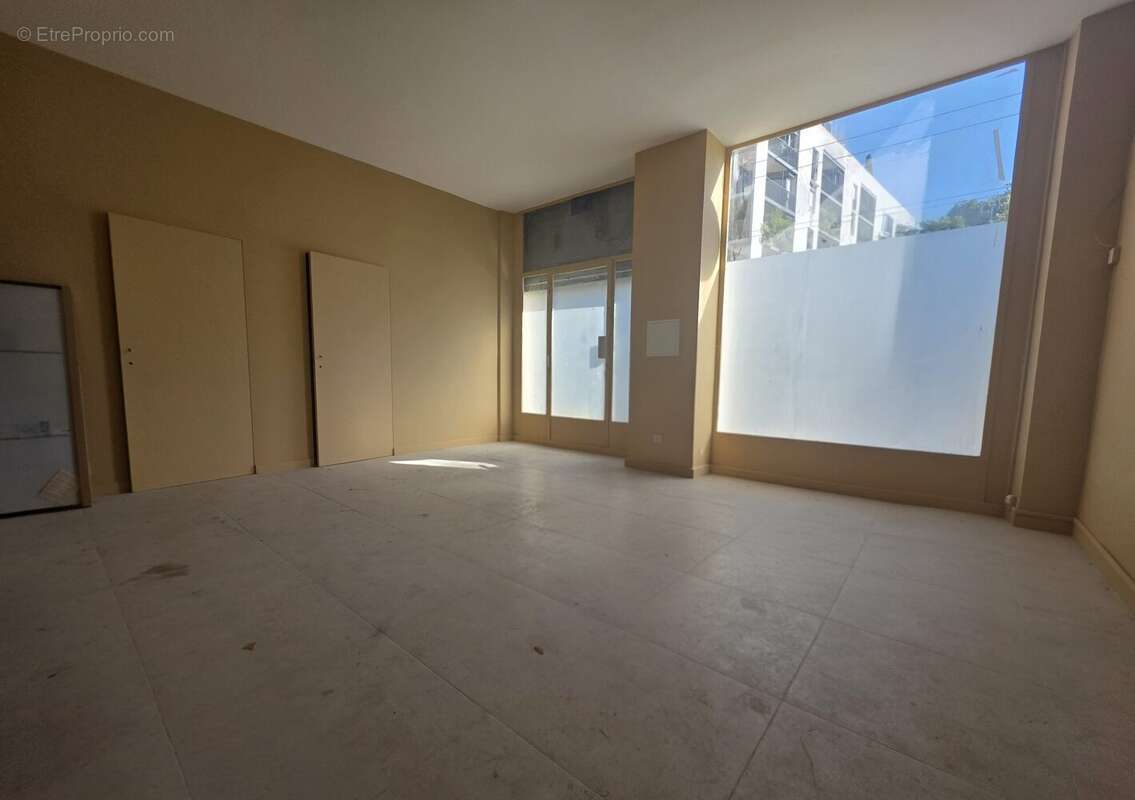 Commerce à VILLEURBANNE