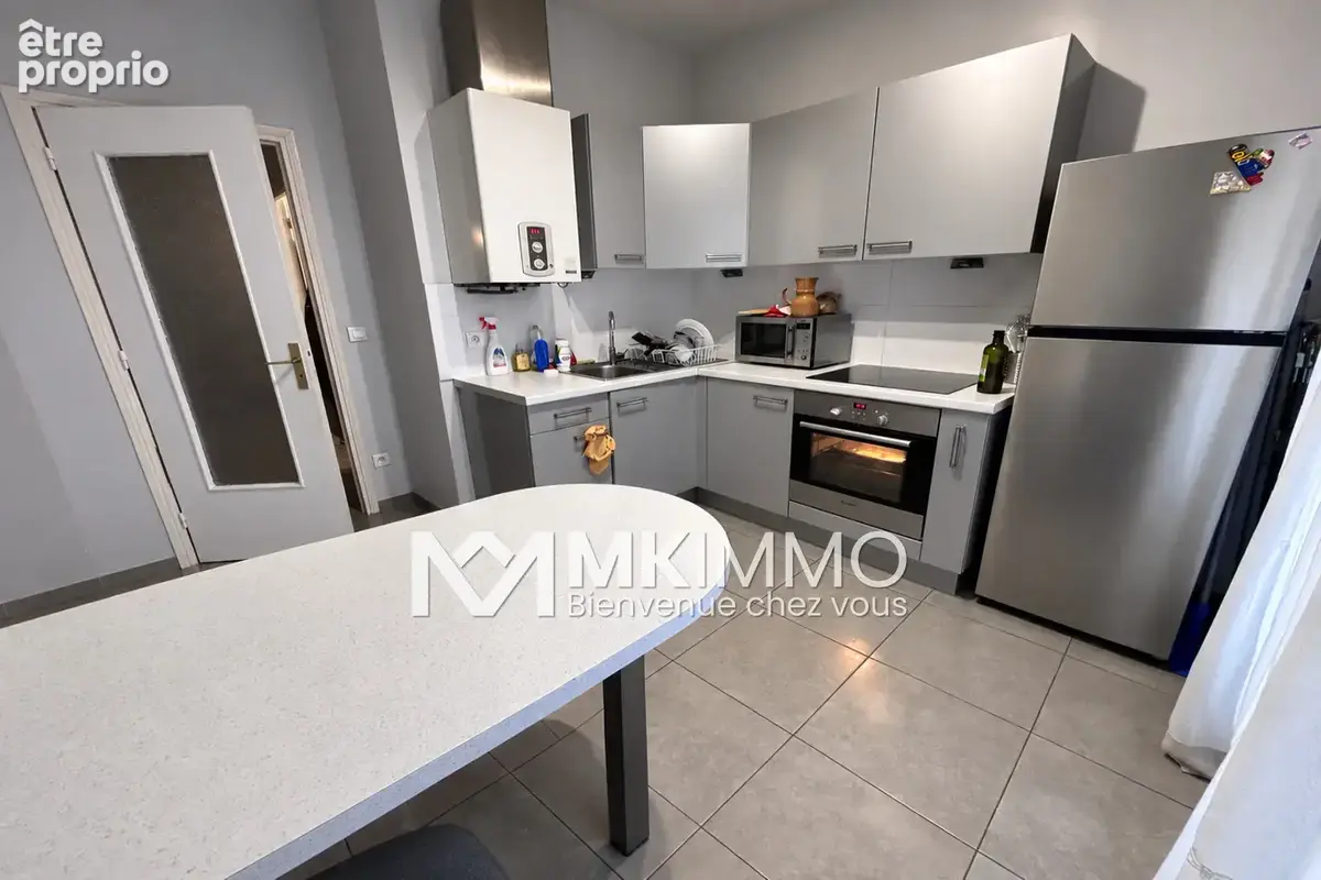Appartement à SAINT-LAURENT-DU-VAR
