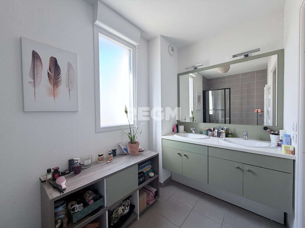 Appartement à SAINT-JEAN-DE-VEDAS