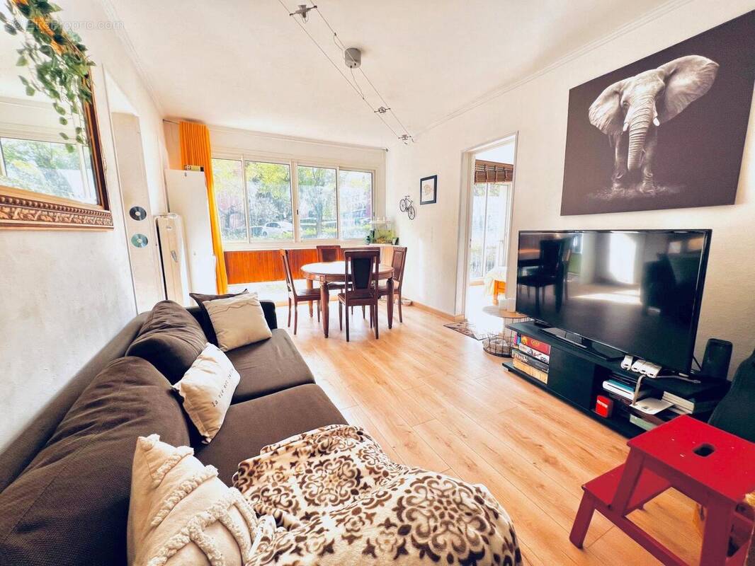 Photo 1 - Appartement à LES PENNES-MIRABEAU