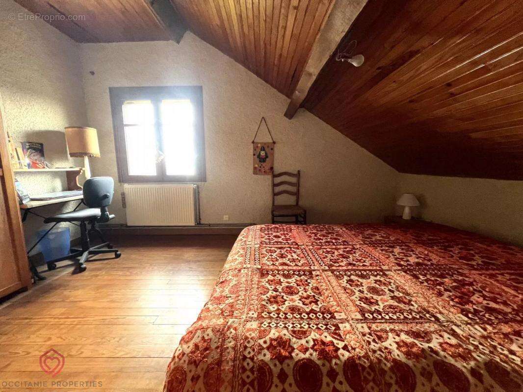 Maison à SOUEIX-ROGALLE