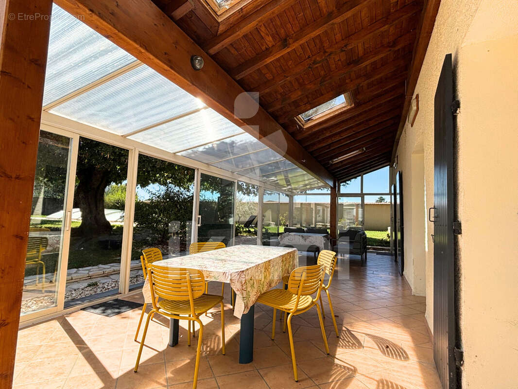 Maison à CHANOS-CURSON