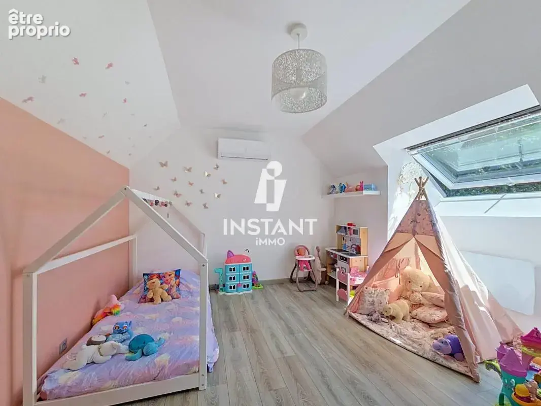 Maison familiale 125 m² - 4 chambres - terrain 1 771 m² - photo 15