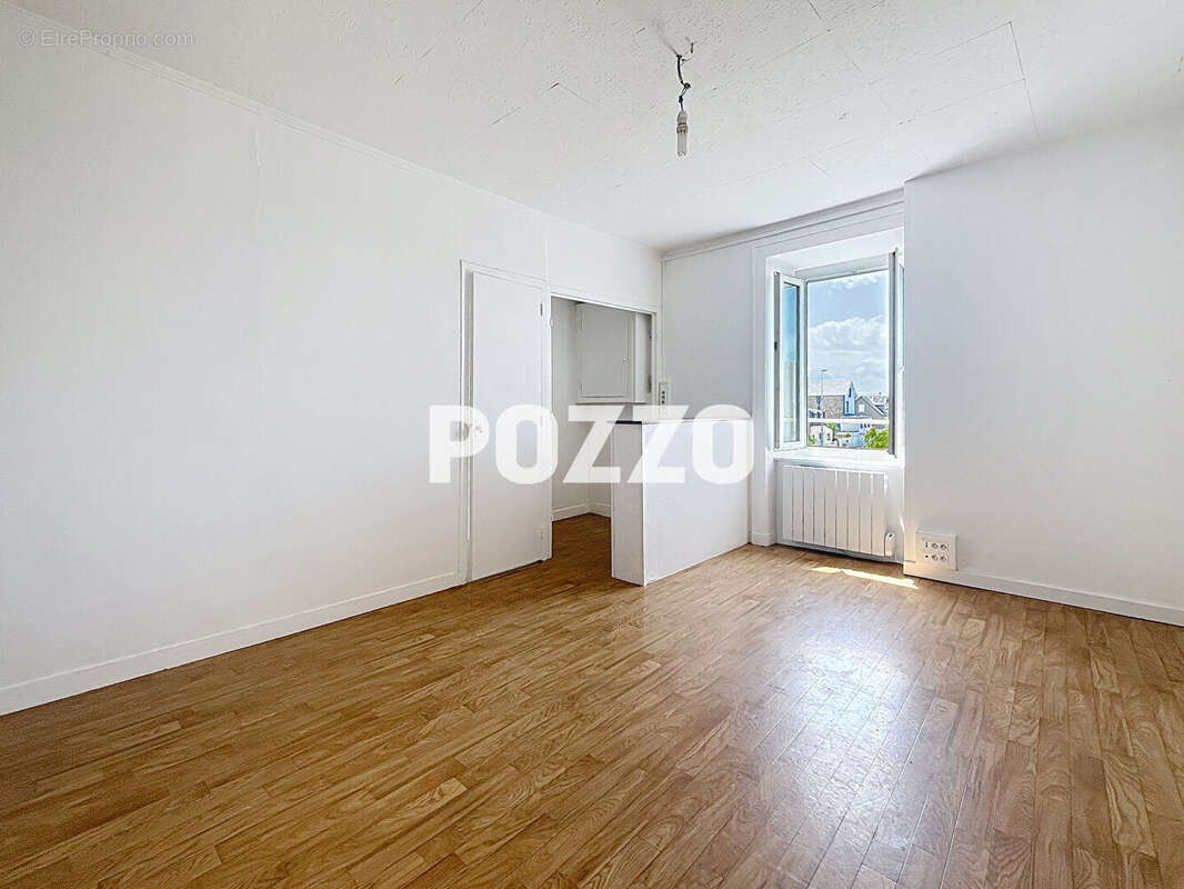 Appartement à DONVILLE-LES-BAINS