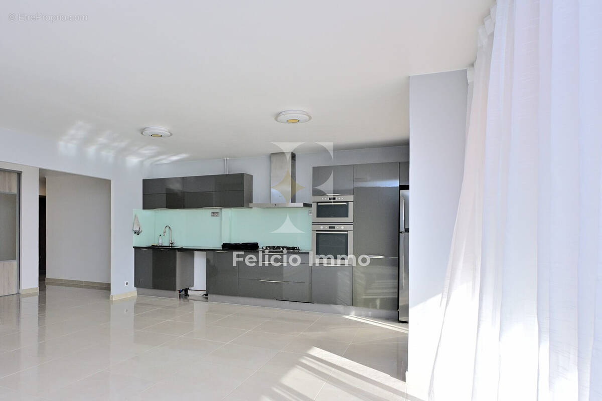 Appartement à LE CANNET