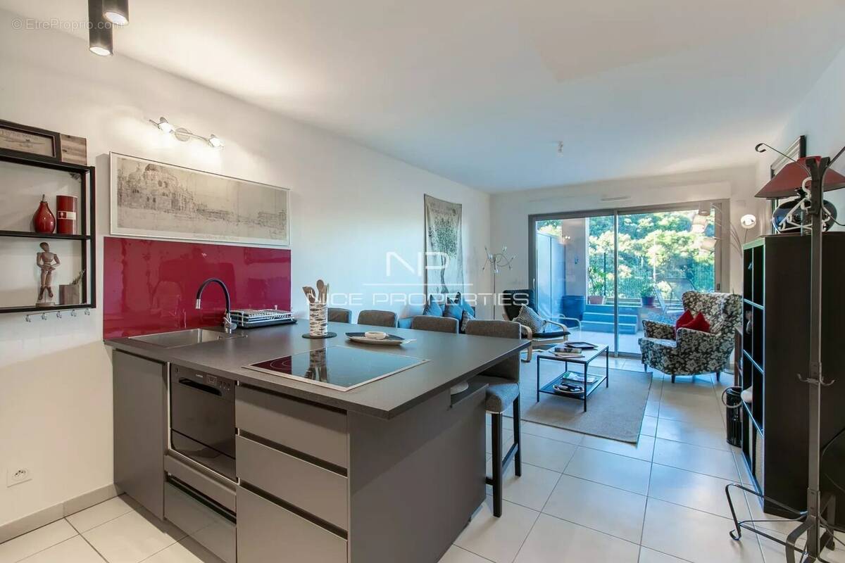 Appartement à THEOULE-SUR-MER