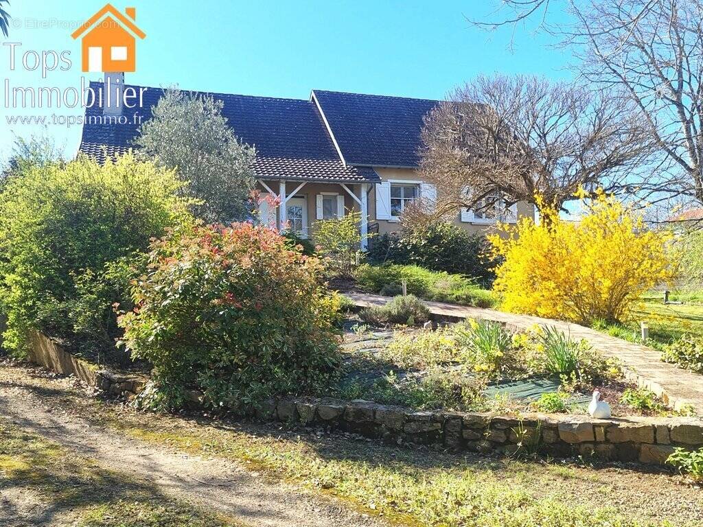 Maison à VILLEFRANCHE-DE-ROUERGUE