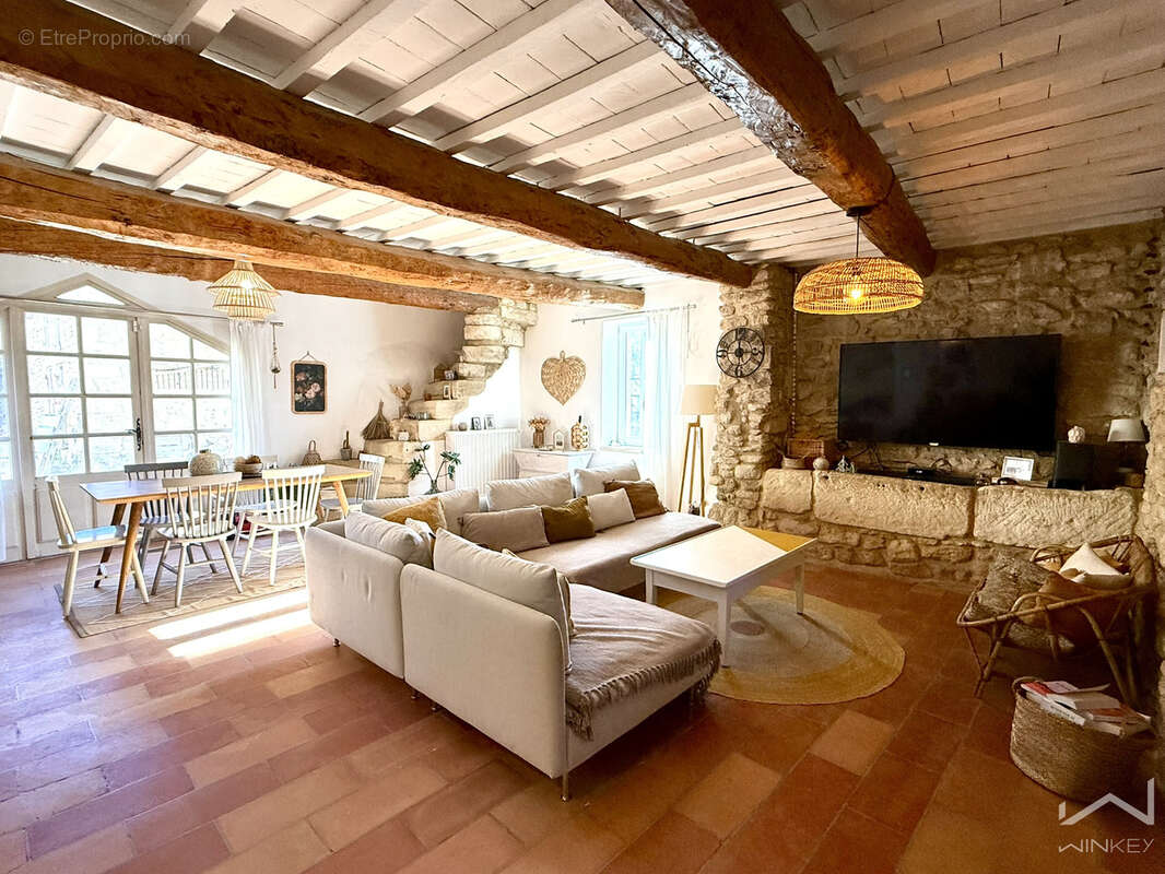 Maison à GRIGNAN