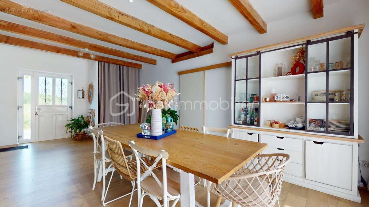 Maison à LA GRIPPERIE-SAINT-SYMPHORIEN