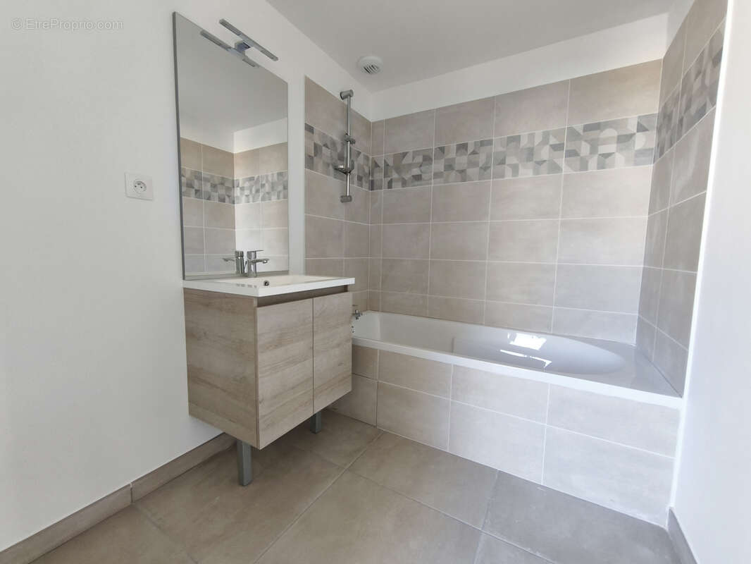 Appartement à SEPTEME