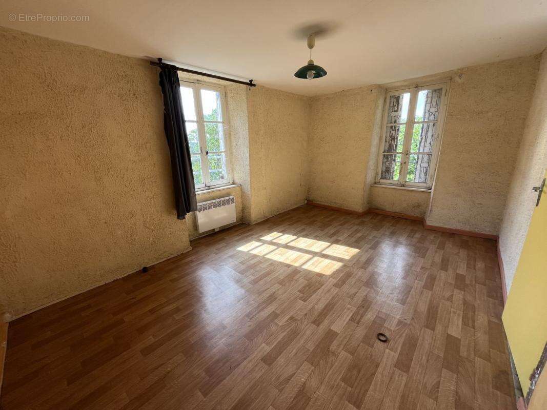 Maison à CASSAGNOLES