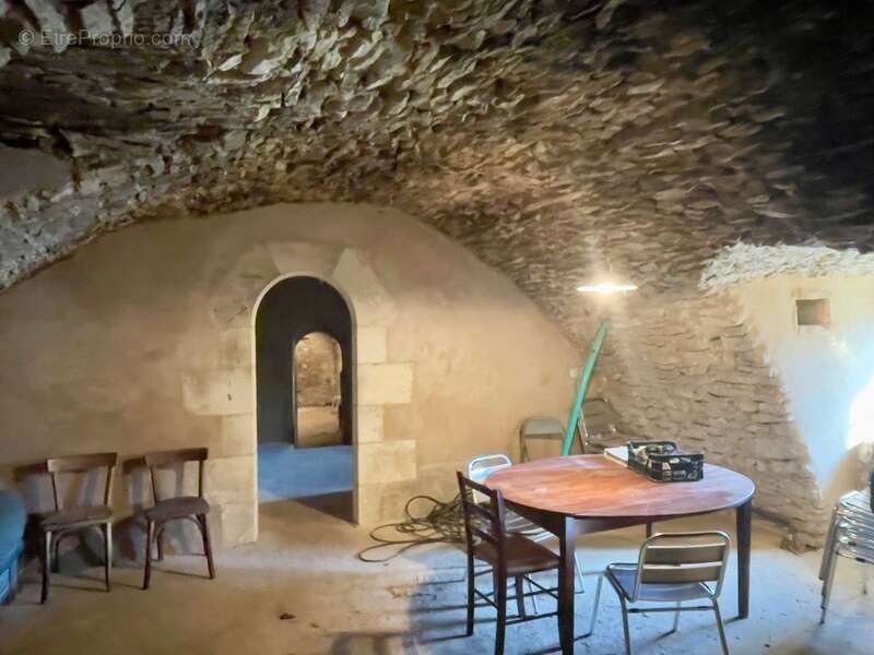 Maison à LAGARDE-D'APT