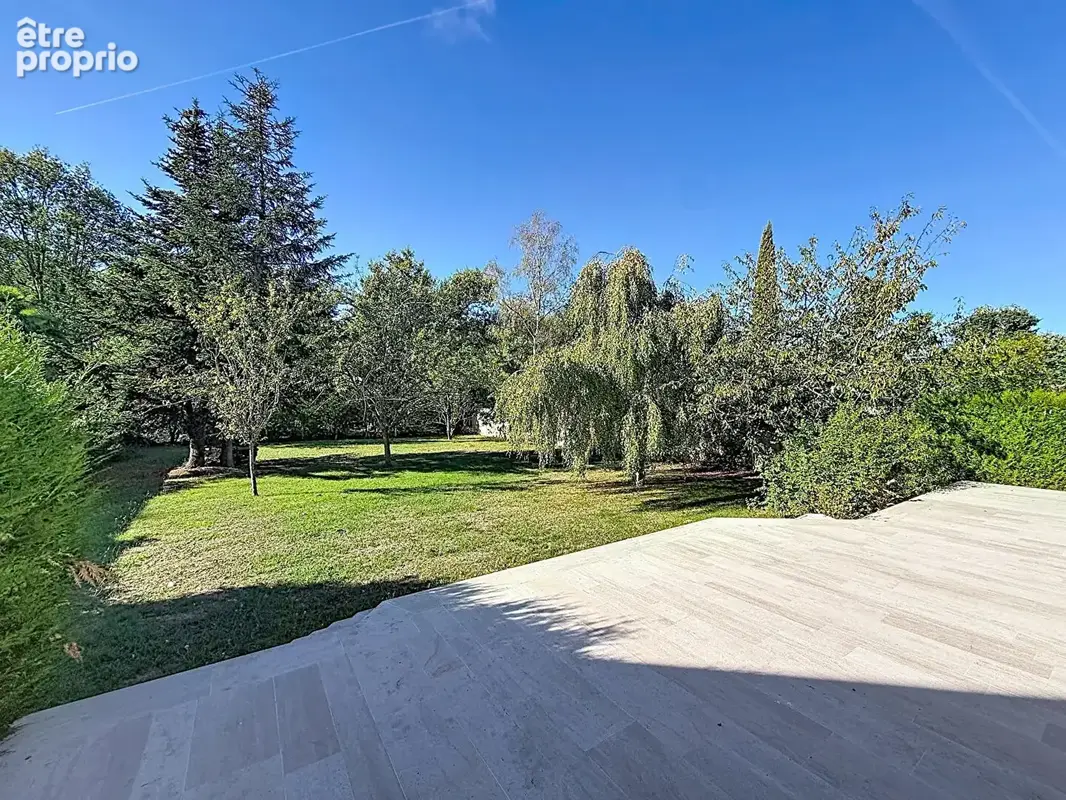 Maison Neauphle Le Château 8 pièce(s) 137.40 m2 - photo 2
