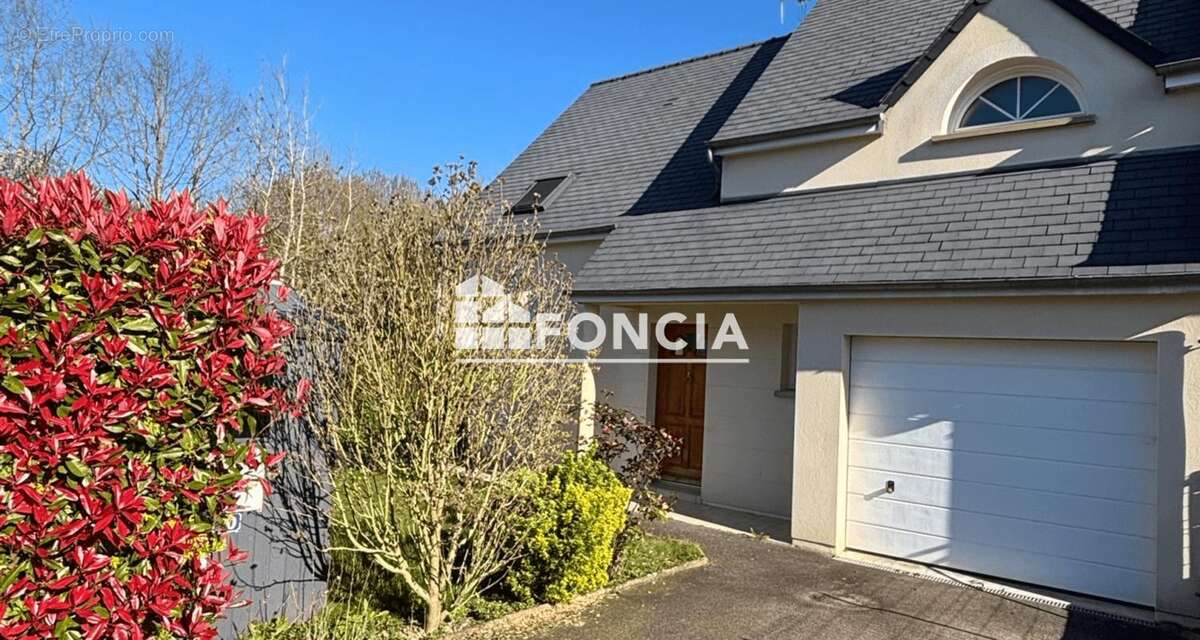 Maison à L'HUISSERIE