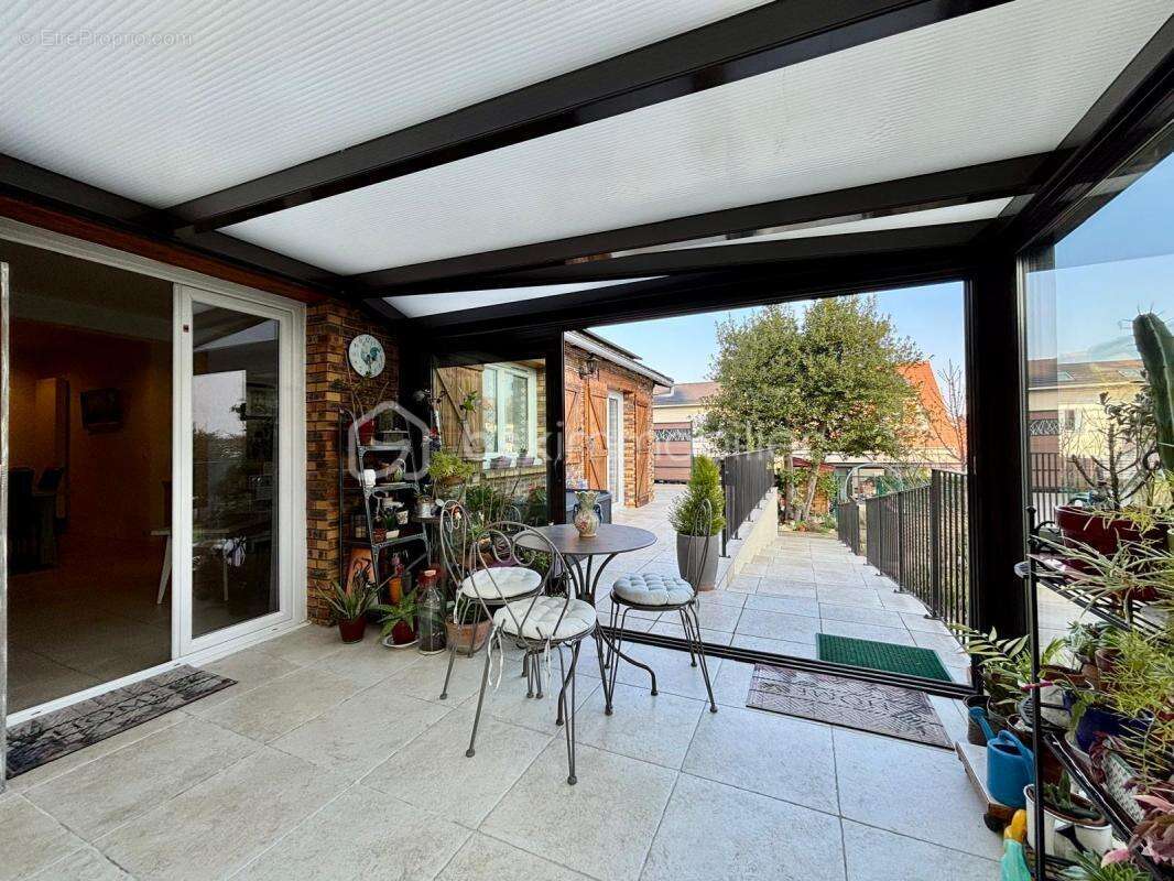 Maison à BONNEUIL-SUR-MARNE